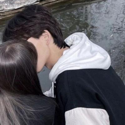 圈内情侣爆料文案,圈内情侣甜蜜互动，甜蜜瞬间引网友热议  第2张